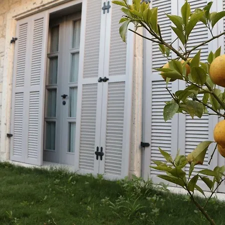 Cona Ξενοδοχείο Αλακάτι