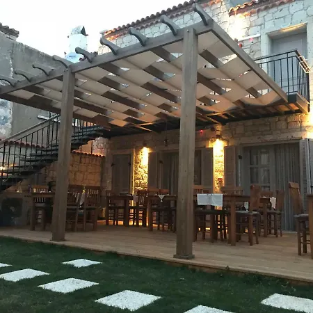 Cona Hotell