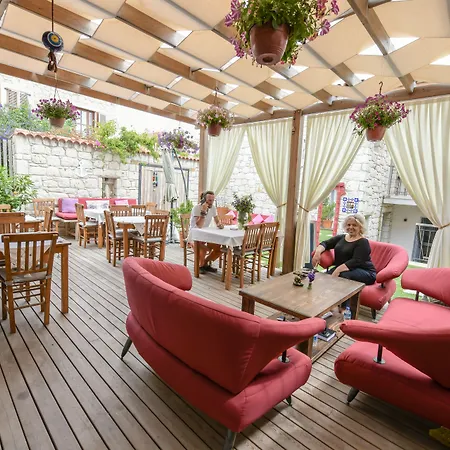 Hotel Cona