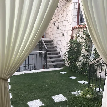 فندق Cona ألاتشاتي