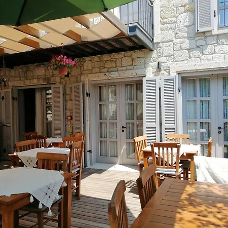 Cona Hotel