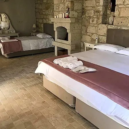Cona Hotel