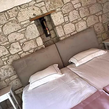Hotel Cona 2*